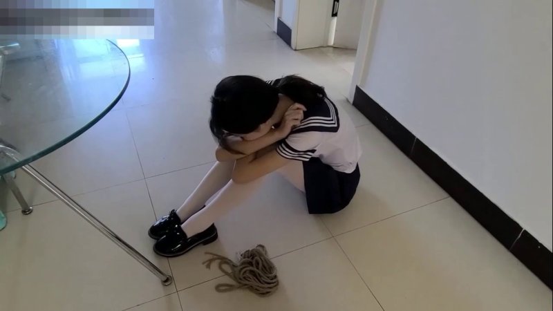 122003qn4ekk5muuvs5veh.jpg