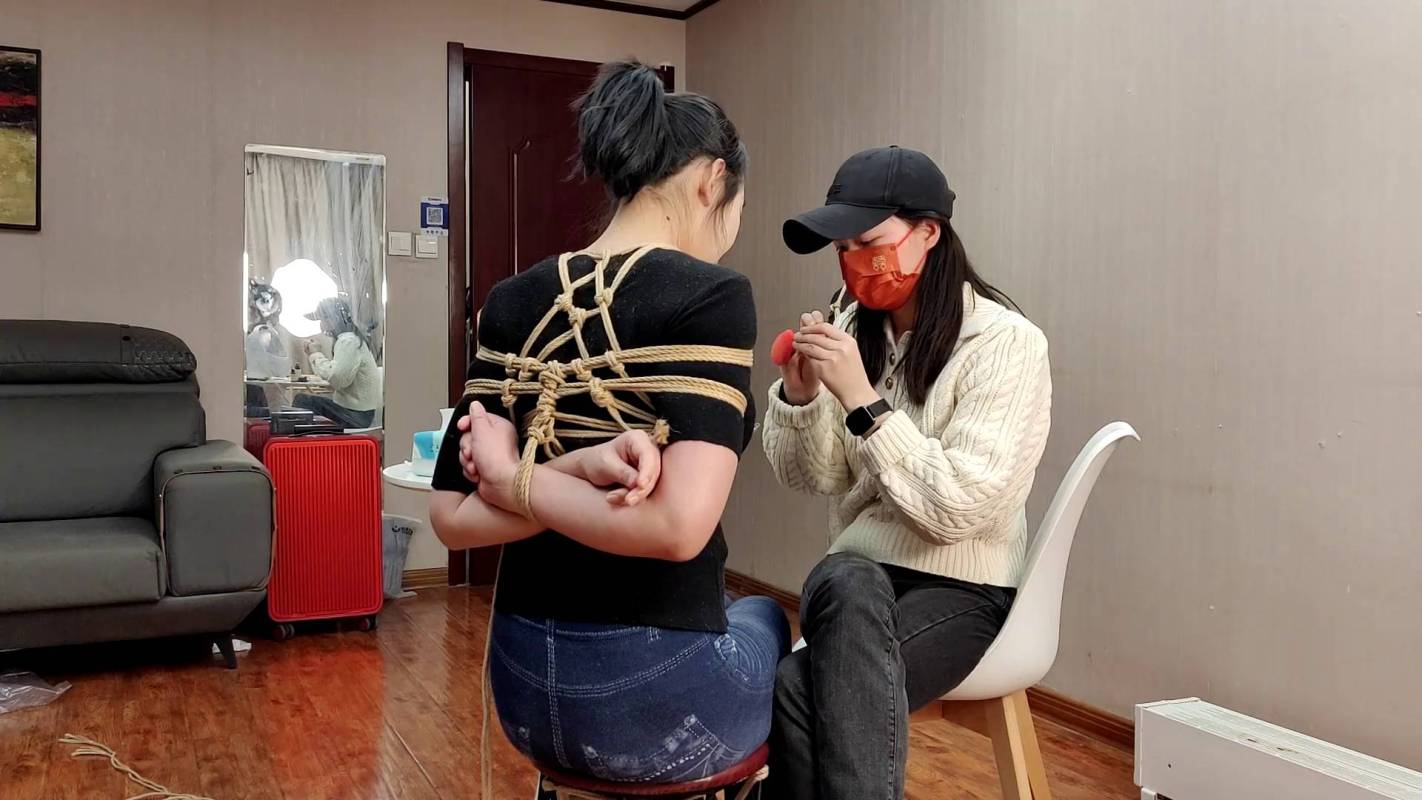 235502ux7jvyta7zyapoly.jpg